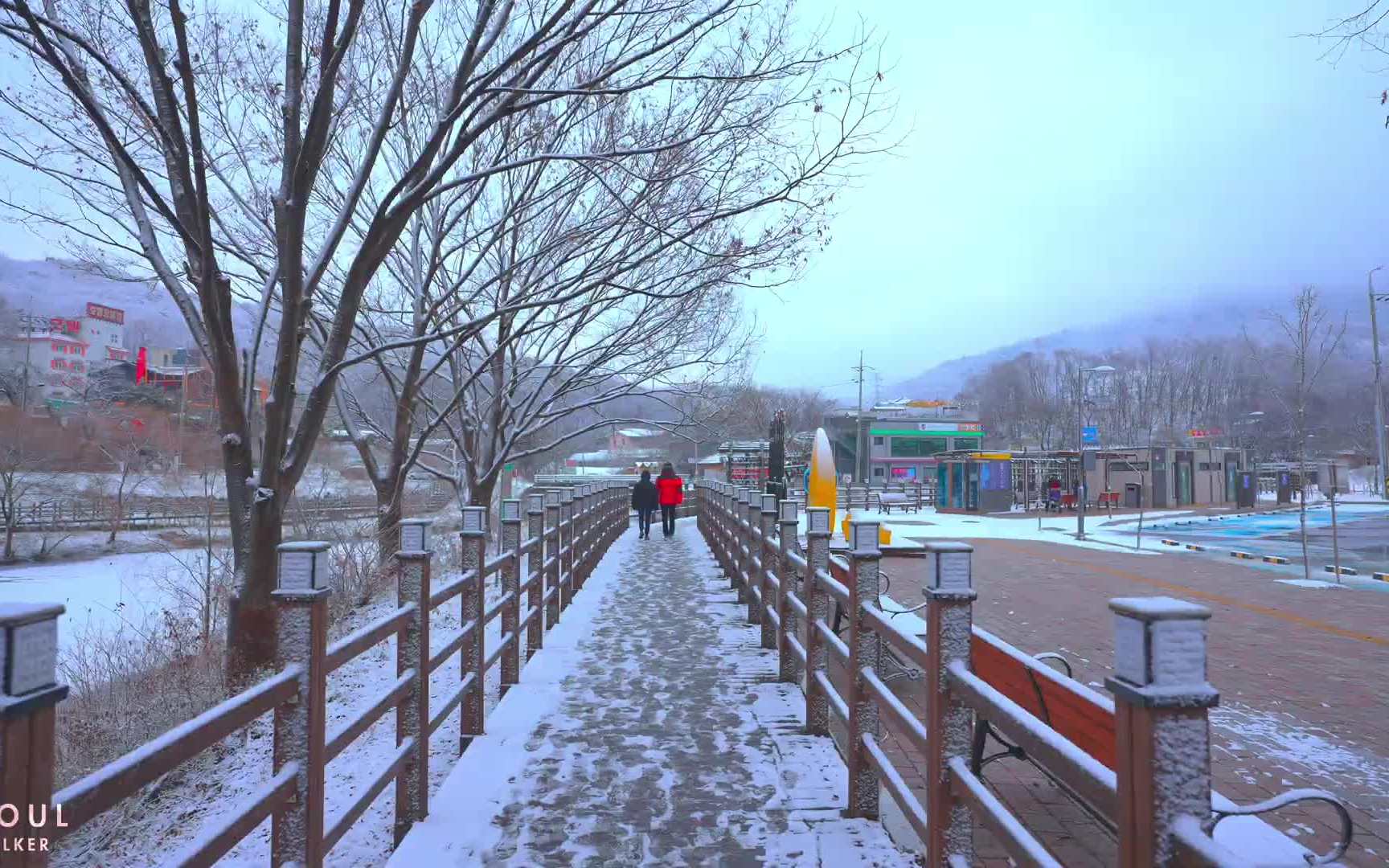 【超清韩国】韩国京畿道坡州市马场湖水吊桥 轻松的雪地漫步 (1080p