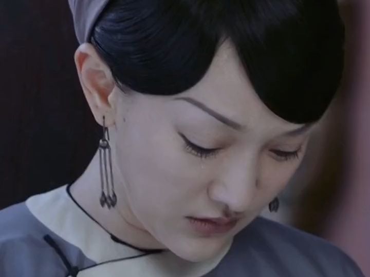 周迅的哭戏真的教科书般的,她真的不像是演的她就是如懿#如懿传