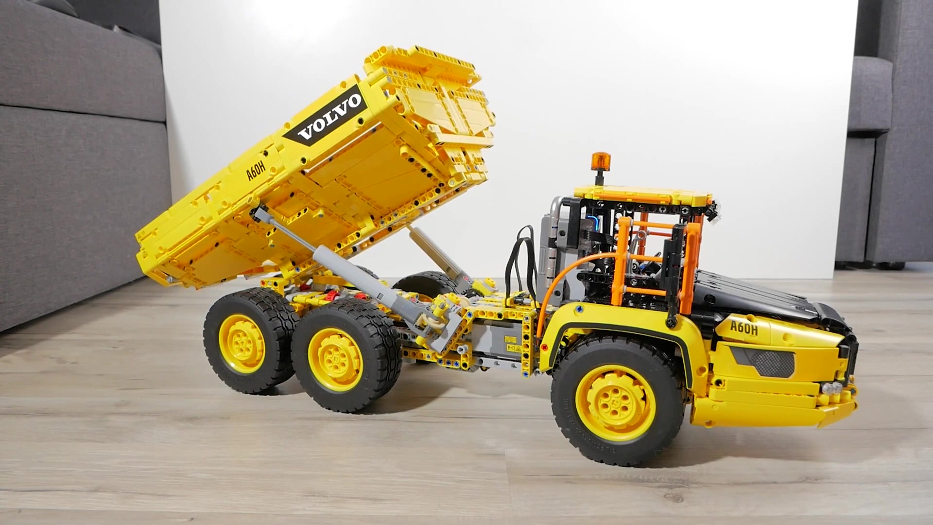 深度评测lego乐高42114沃尔沃自卸卡车