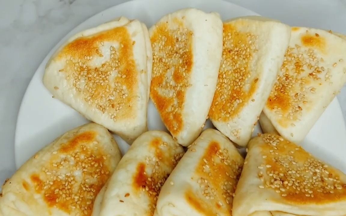 【发面三角饼】发面三角饼的做法,蓬松暄软,层次分明,做法简单家常