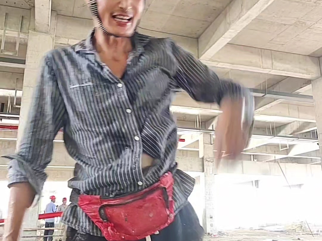 这个领带有点重！