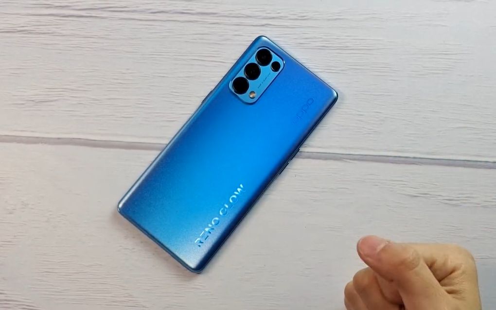 没想到OPPO Reno5 Pro自带贴膜上,就有涂层!哔哩哔哩bilibili