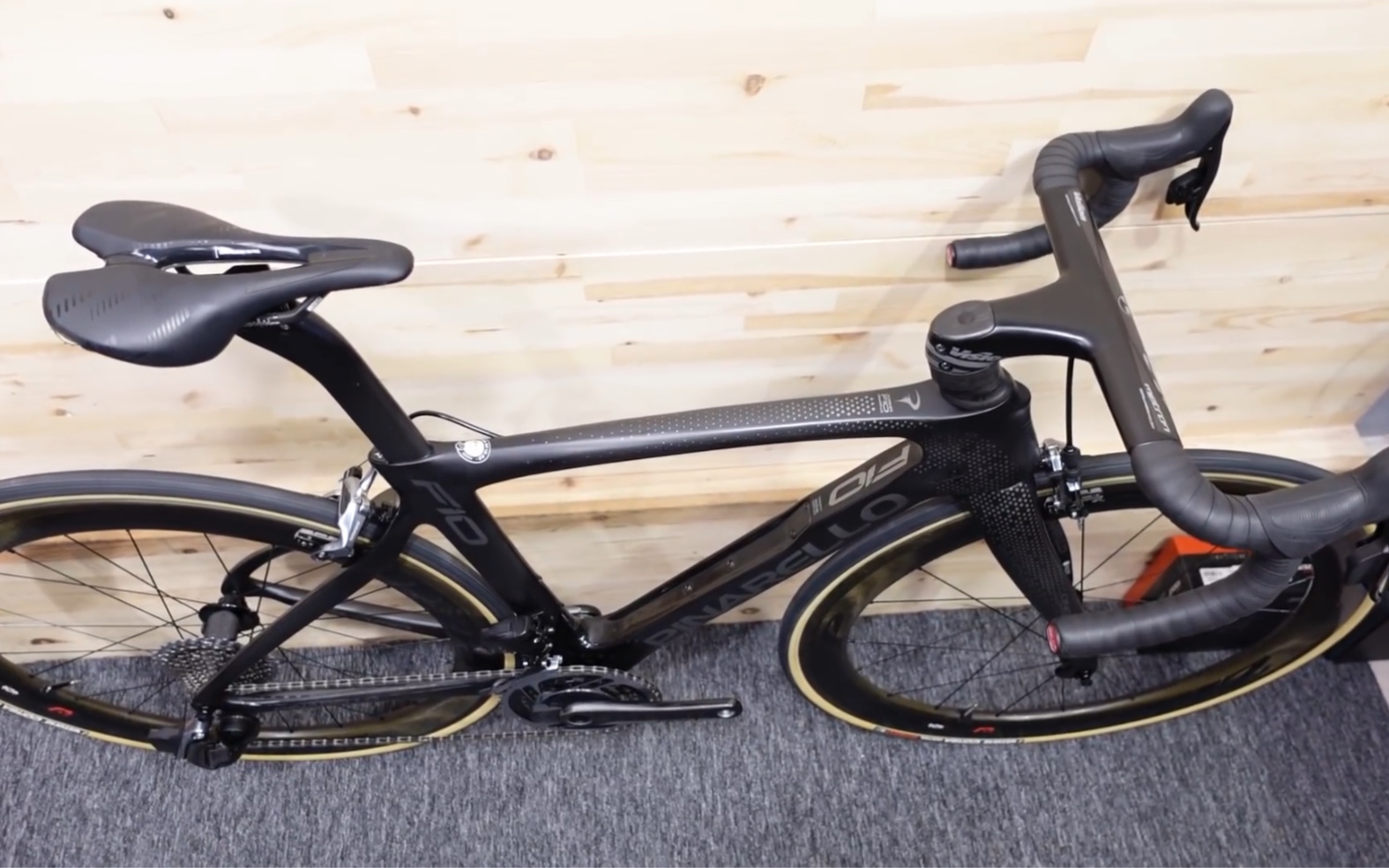 road bike-pinarello dogma f10 公路车装车视频(2022.3.19)