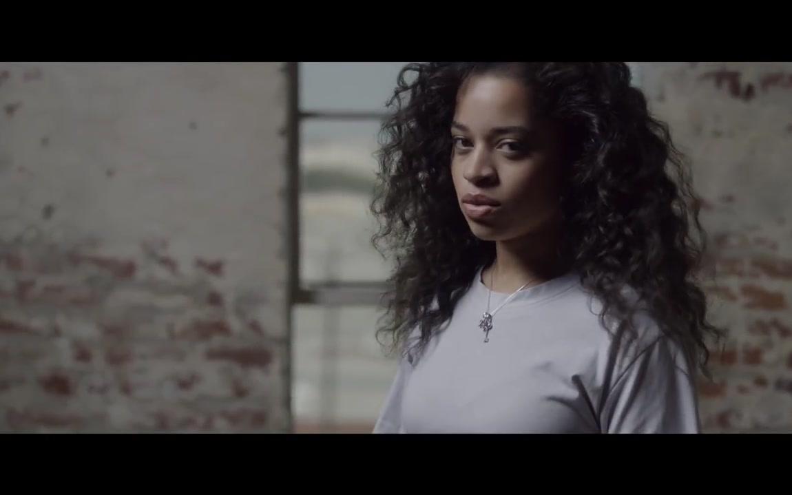 【Ella Mai】新晋英伦女歌手带感好听单曲《10,000 Hours》官方MV哔哩哔哩bilibili