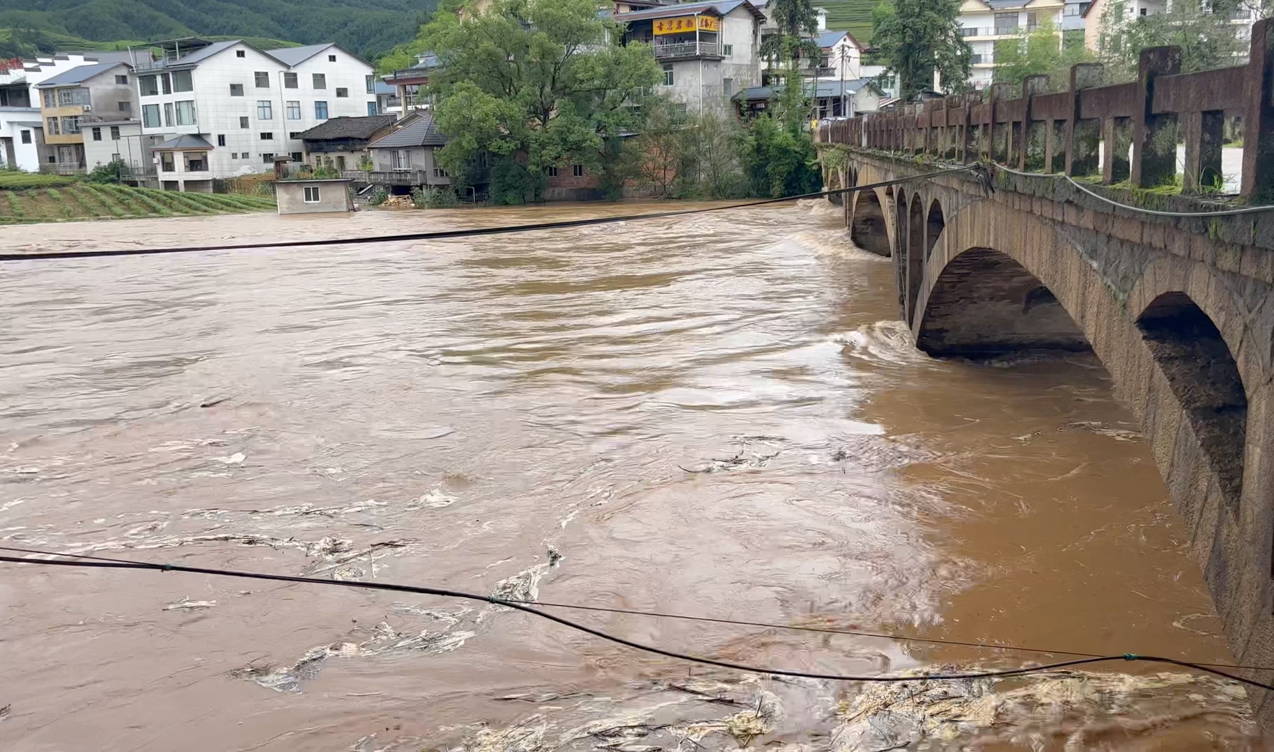 福建北部6月12日短时暴雨山洪实录哔哩哔哩bilibili