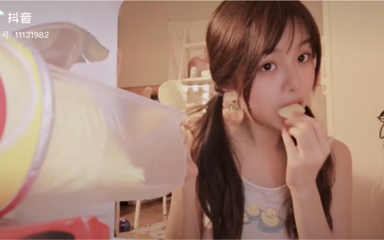 可可爱爱小爪几冰箱视角