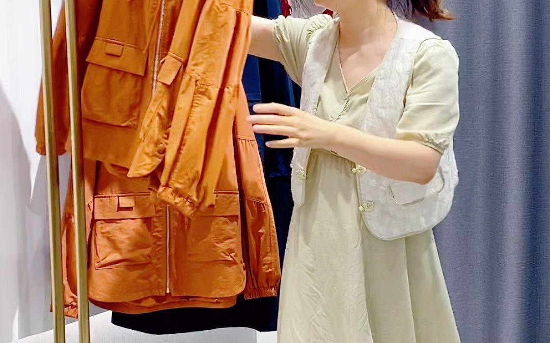 汉派大码女装品牌秋装尾货批发 琦丽莎23年秋装连衣裙 风衣 外套系列