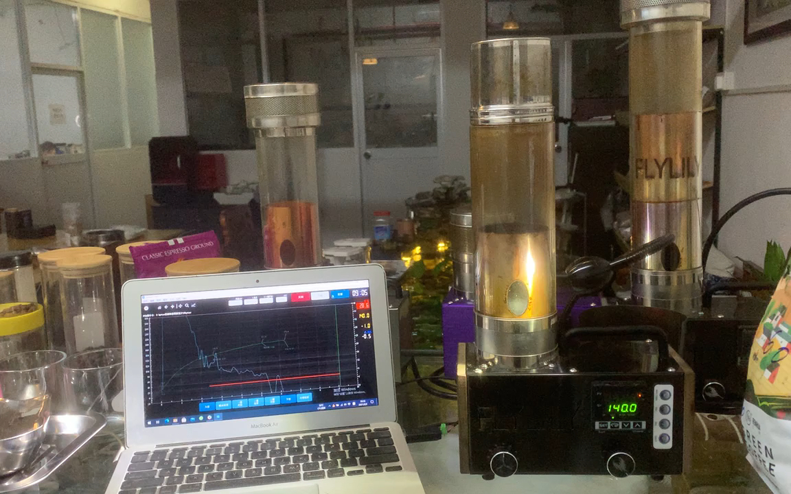 FLYLILY烘豆机升级20%火力,不升级,其实他就是比较合适家用,如果想要更大的烘培,或者是玩更多烘培的玩法发展,可以升级.够用的就不需要了....