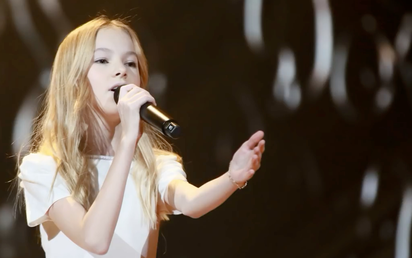 seize the time-daneliya tuleshova 官方伴奏