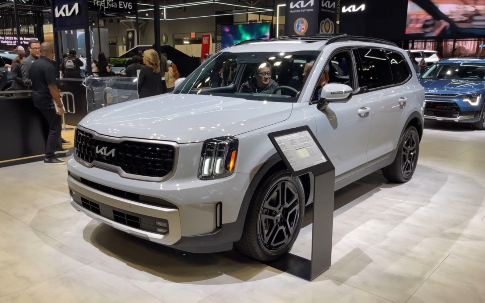 2023款全新起亚telluride sx大型suv亮相