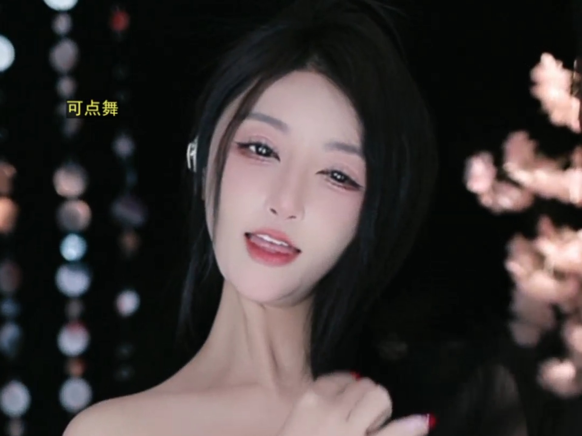 【小圆圆爱跳舞】最新视频来袭，快来看看吧！