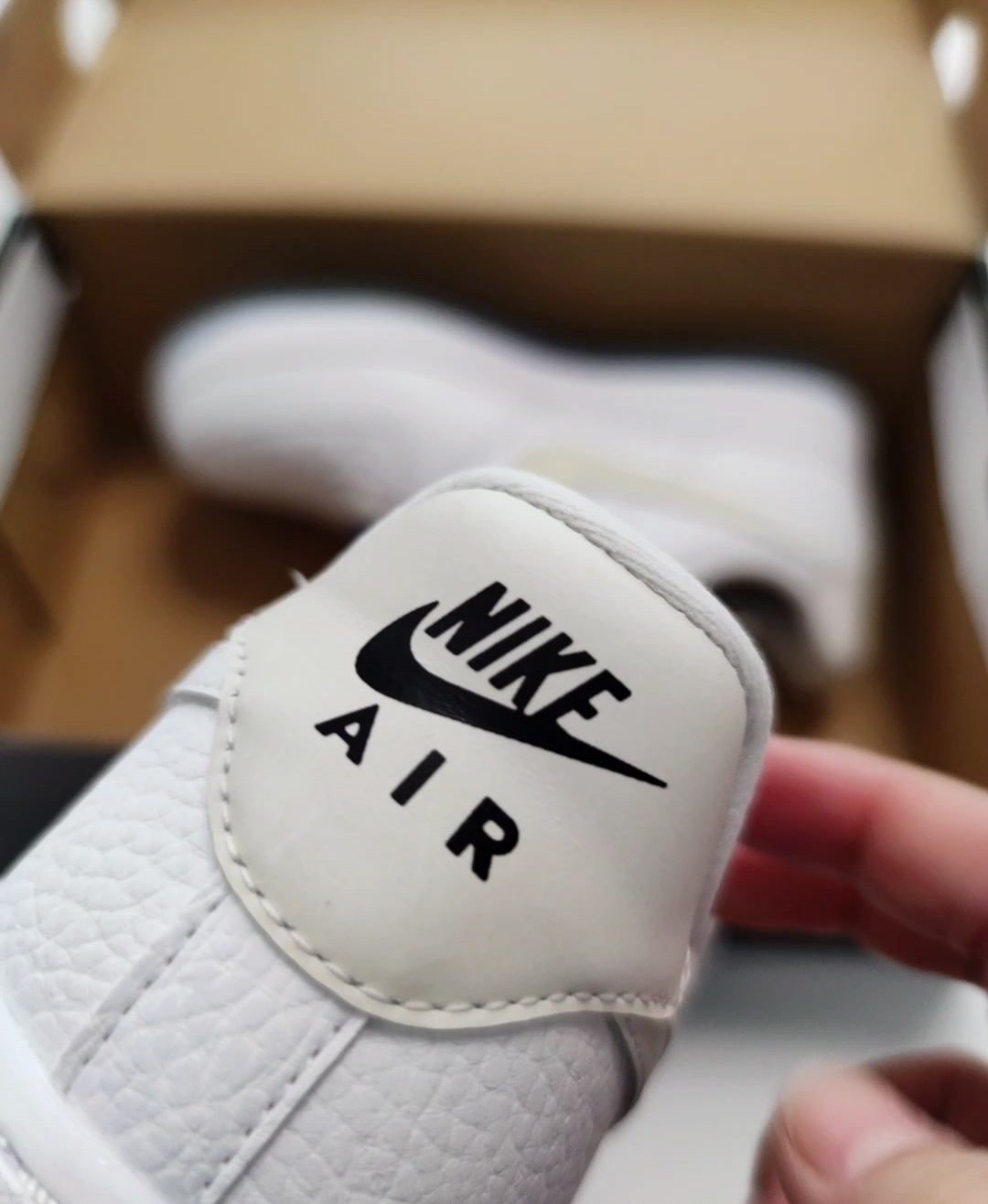 会变色的鞋子7575af1 热感应白蓝色现在入手刚刚好