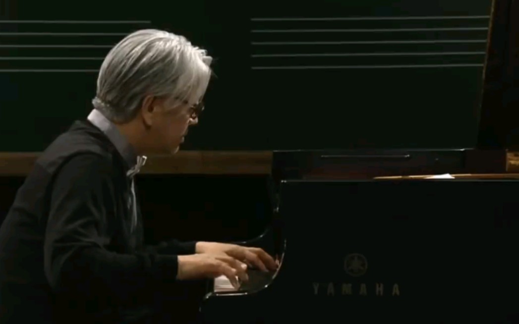 [图]坂本龍一 莫扎特F大调奏鸣曲第二乐章 Mozart's piano sonata in F major, K.332