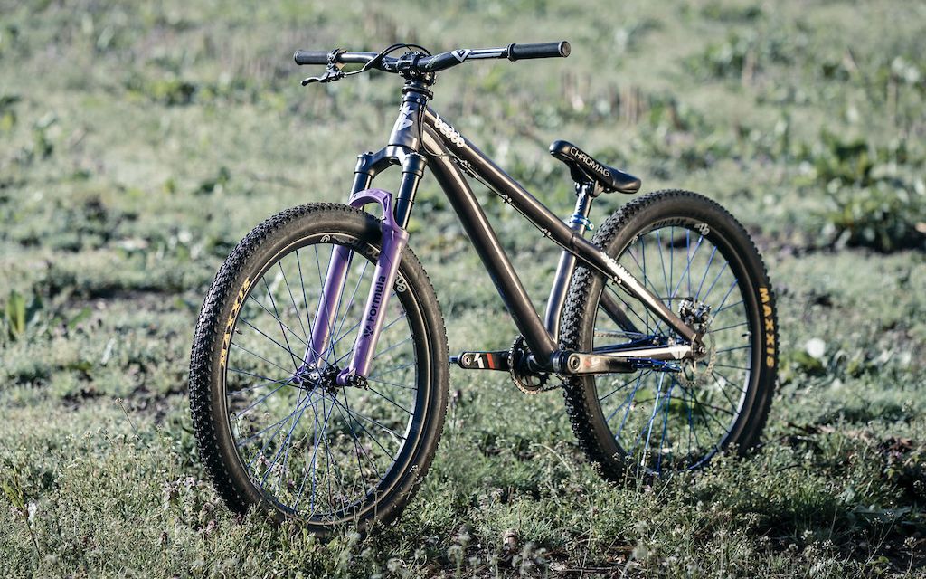 pinkbike搬运土坡速降还是极限滑板车