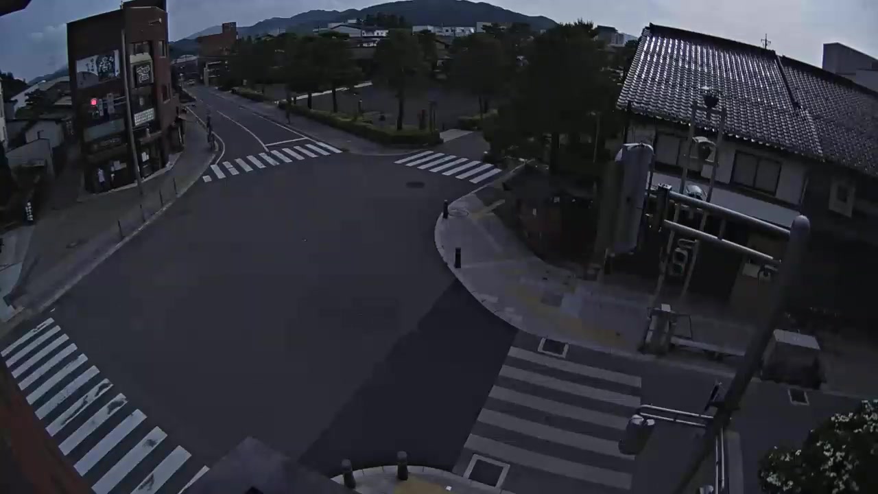 [图]【LIVE CAMERA】飛騨高山ライブカメラ 陣屋前 /Hida-Takayama,In front (2020-6-5 15:29:33-21:29:43)