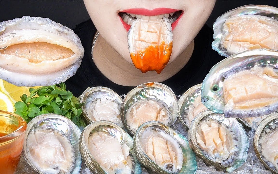 韩国顶级美食大鲍鱼,韩国土豪一次生吃一斤,实在太补了!