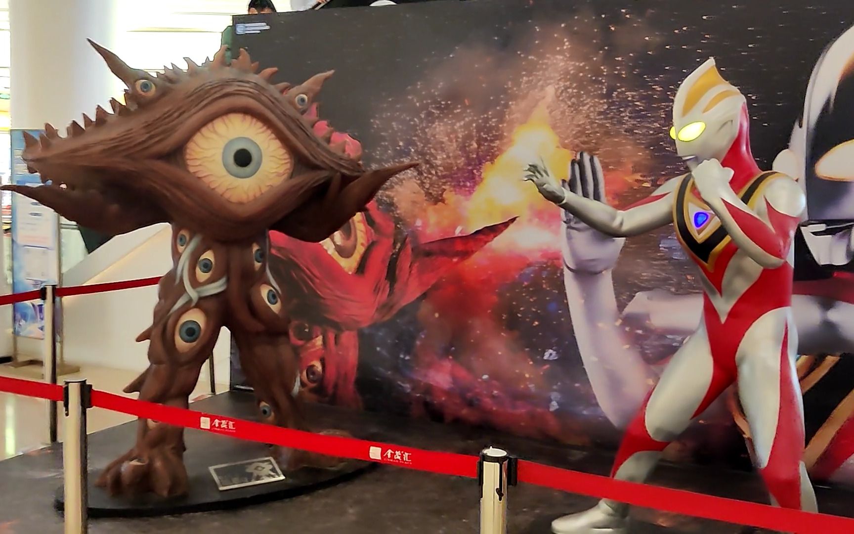 2022超人奥特曼| 南京金茂覽秀城欣賞超人迪加