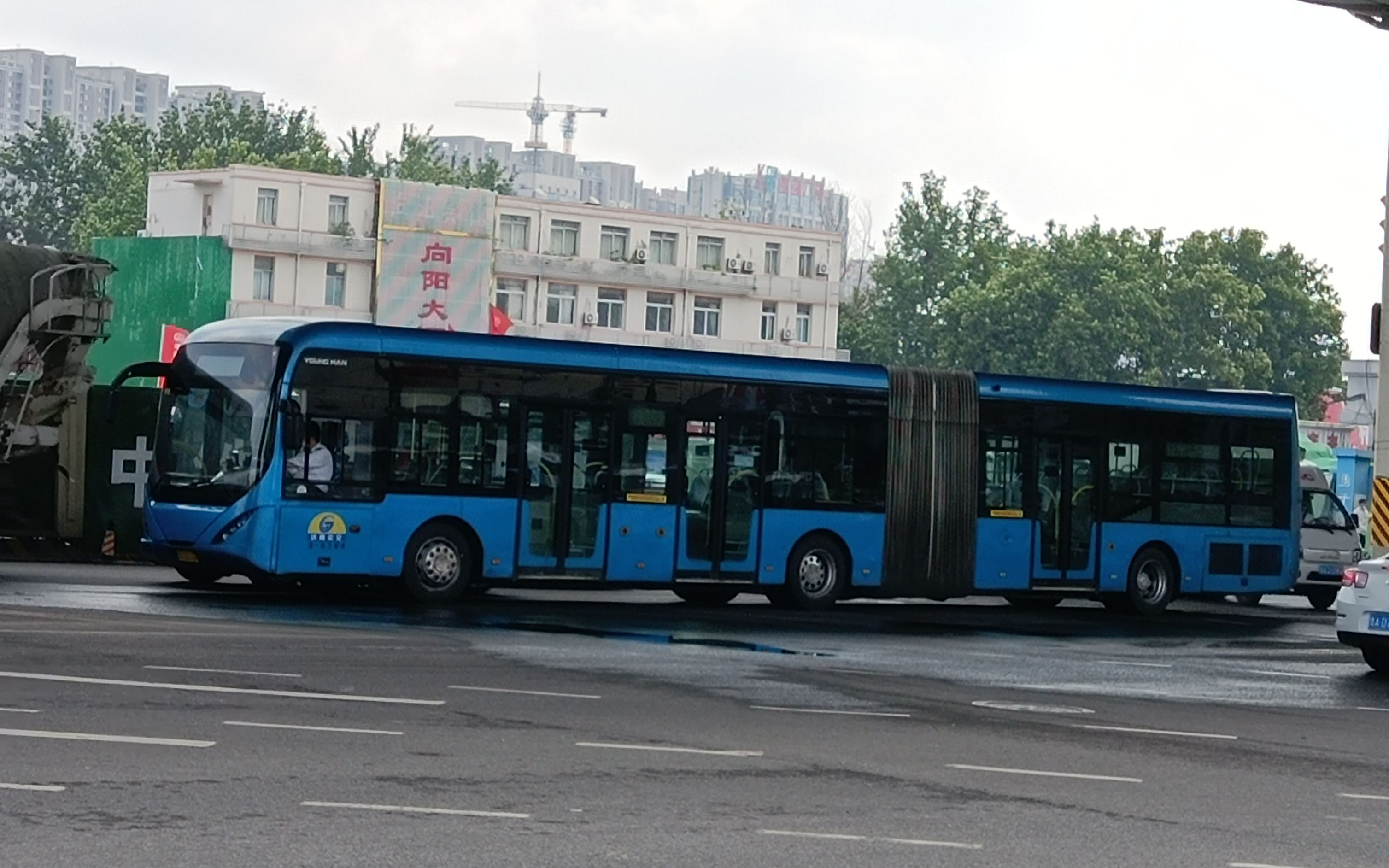 048‖brt1大青年6167上行〖济南西站公交枢纽