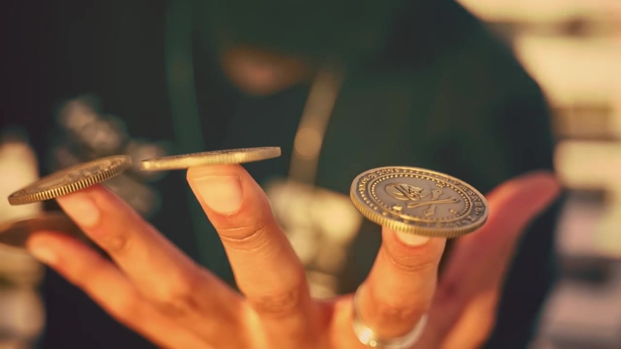 必看的硬币魔术系列 | 近景魔术师埃里克琼斯的即兴硬币魔术新作