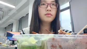为什么那么多人宁愿月薪五六千，上下班挤地铁，每月剩不了几个钱，也要留在大城市生活