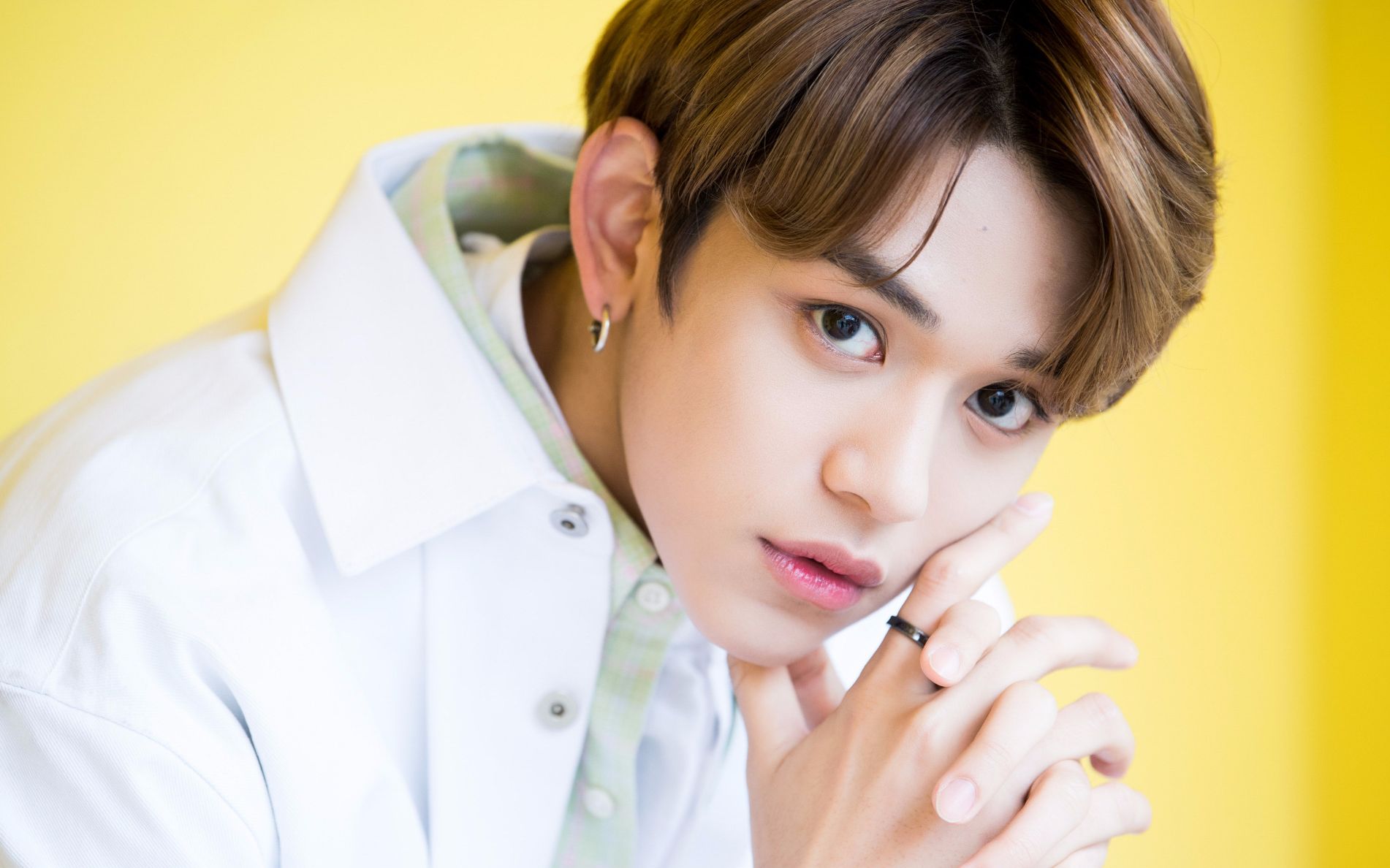 黄旭熙的正确打开方式:一本正经耍帅的黄嘻嘻你们都不来看看嘛!