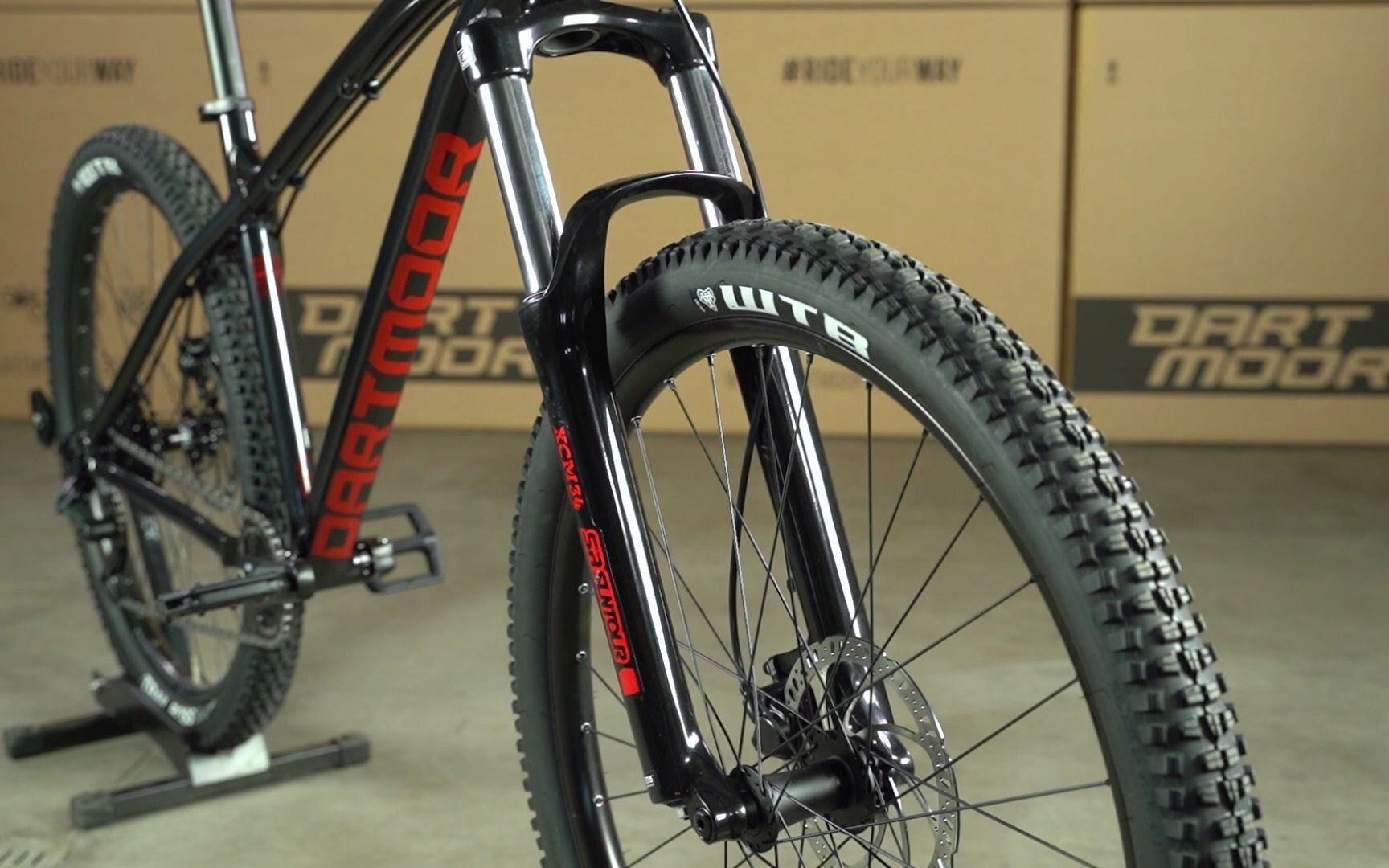 dartmoor bikes 2021视频介绍:硬尾am primal与sparrows