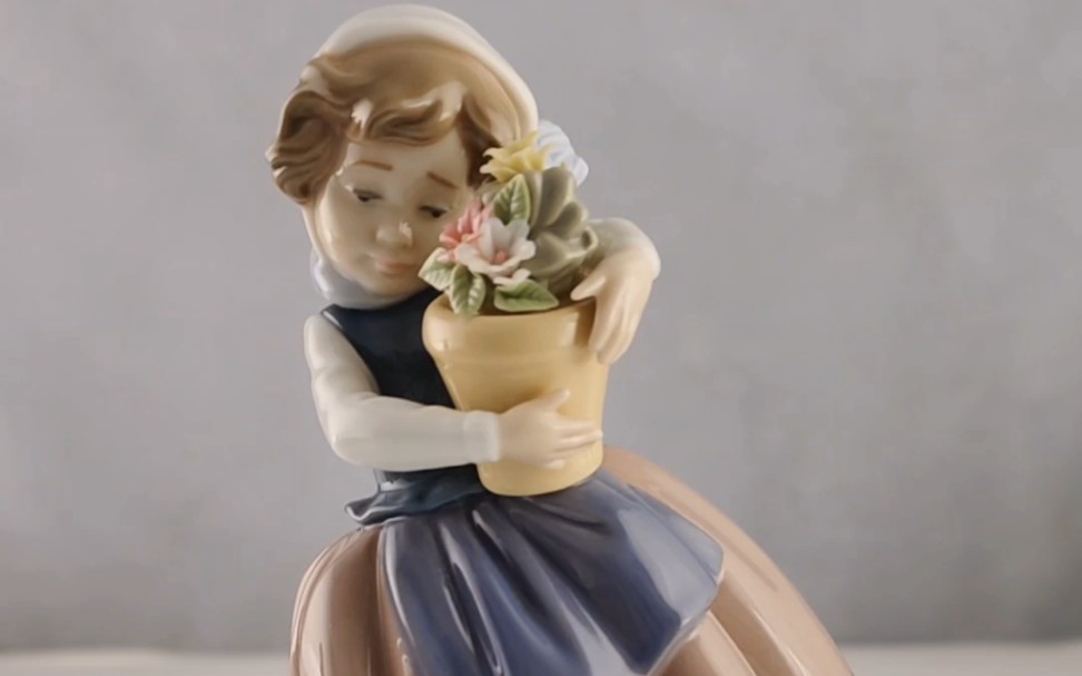 西班牙雅致手工制作瓷偶中古装饰可爱娃娃摆件