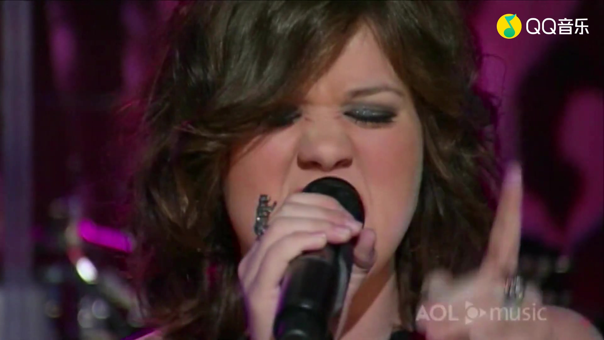 [图]Kelly Clarkson-Walk Away ( Live At Sessions @ AOL 2007)(蓝光)