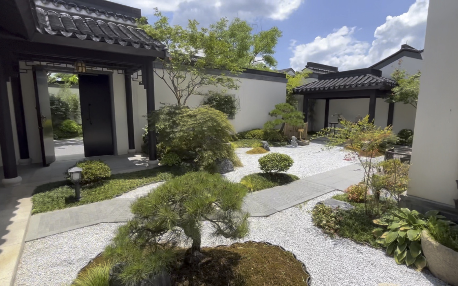 这么美的环境 你爱了吗?蓝城春风十里 精装中式合院