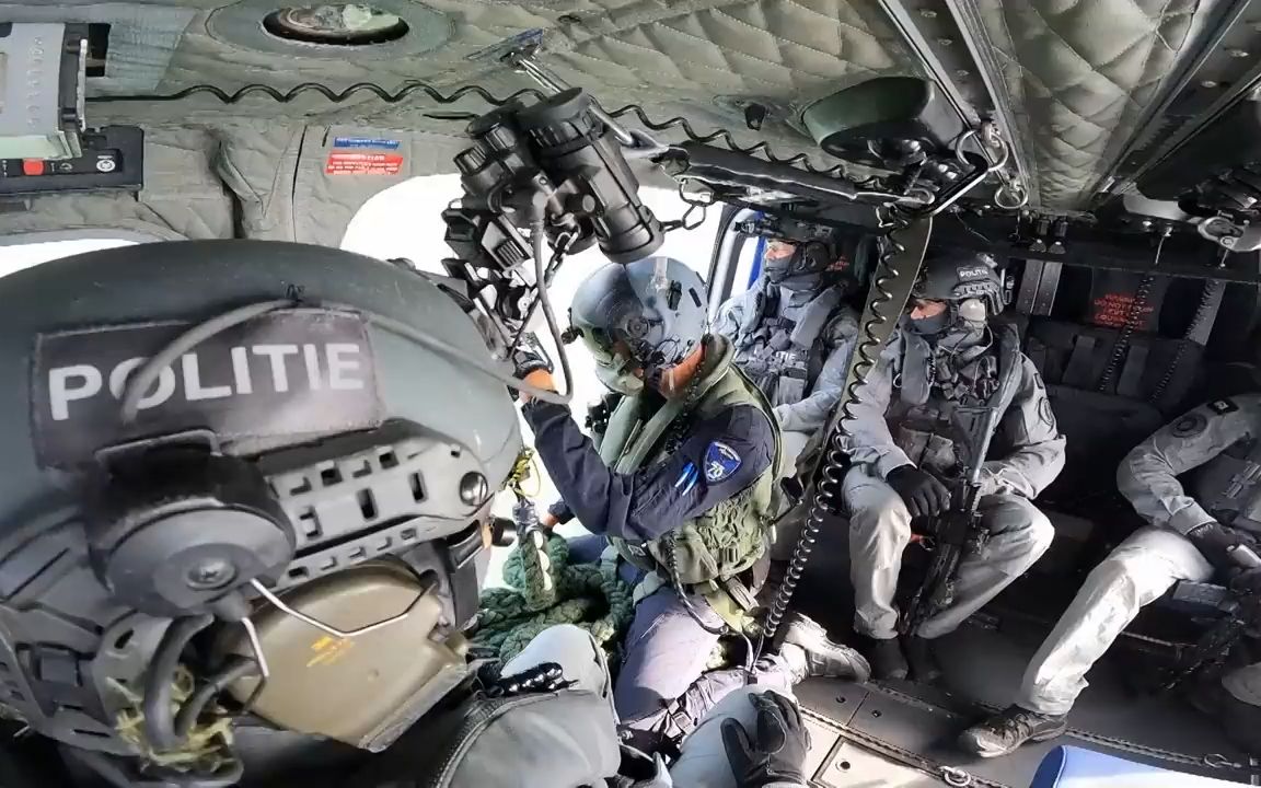 【politie】荷兰/尼德兰特警dsi在海军活动日进行反恐演练 19.07.2023