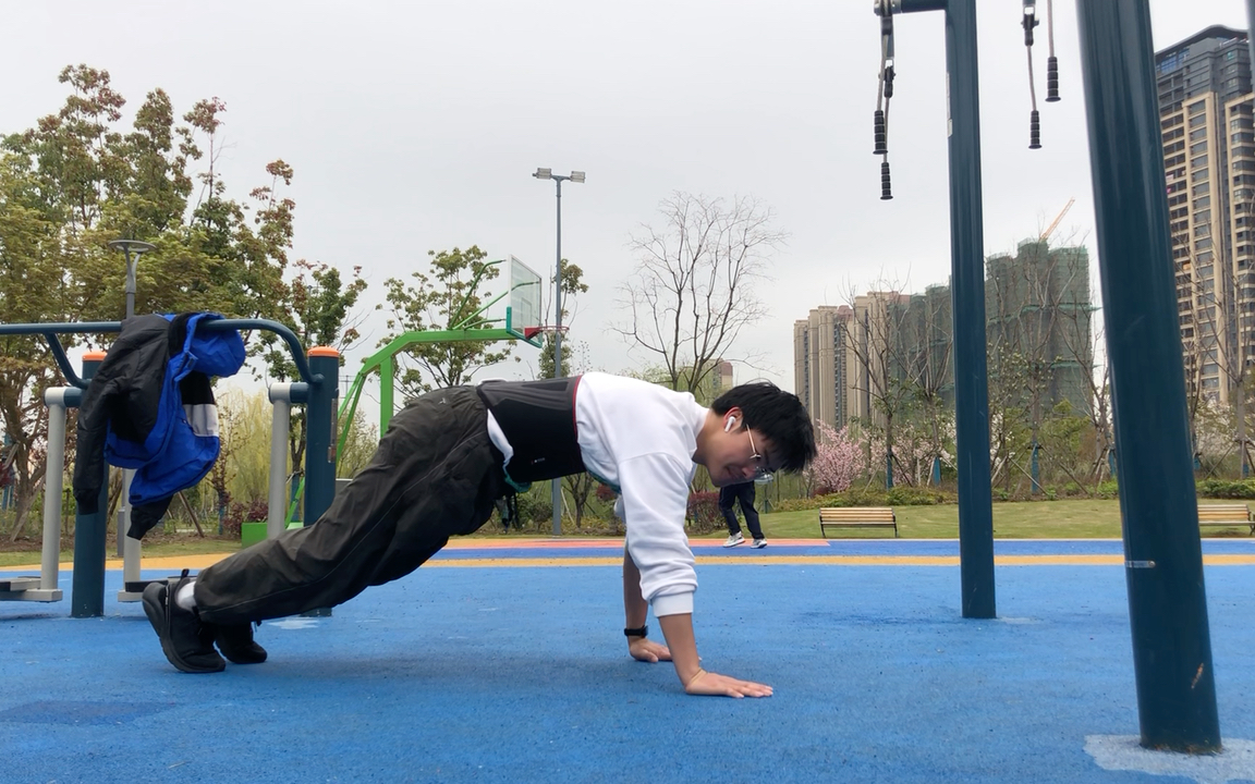 埼玉训练法之来两组俯卧撑