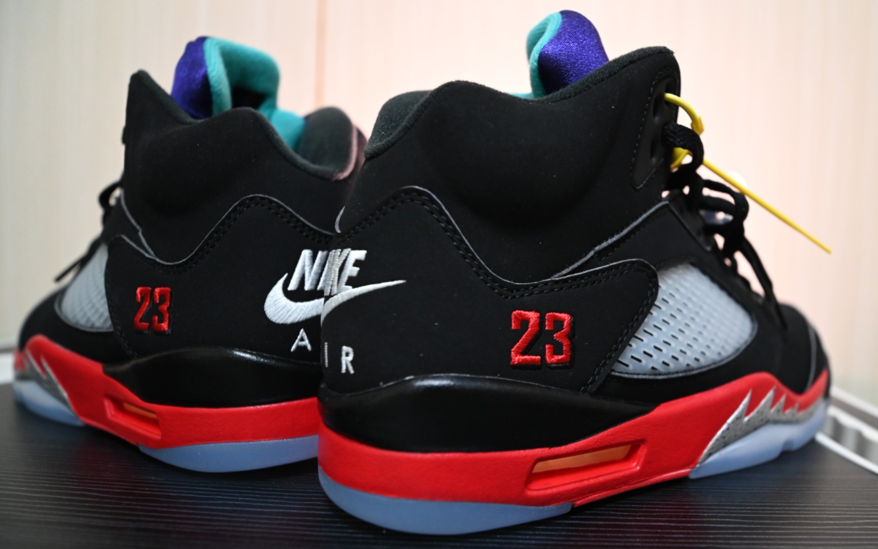 大概是婚前最后一次买aj了!黑红紫葡萄aj5球鞋开箱