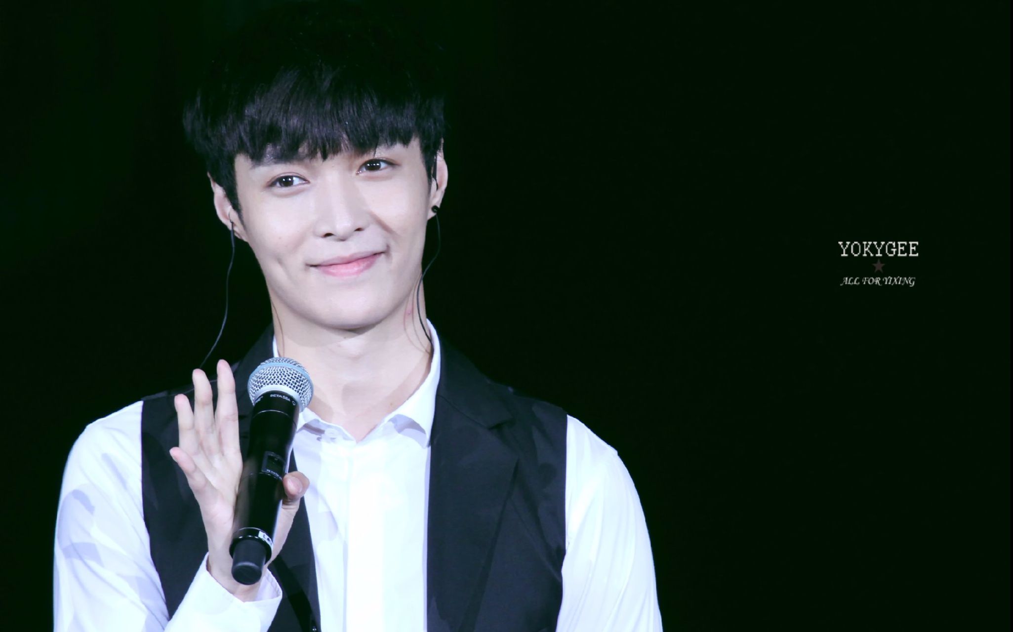 【张艺兴】话唠女孩sheep开箱视频_哔哩哔哩 (゜-゜)つロ 干杯~-bili