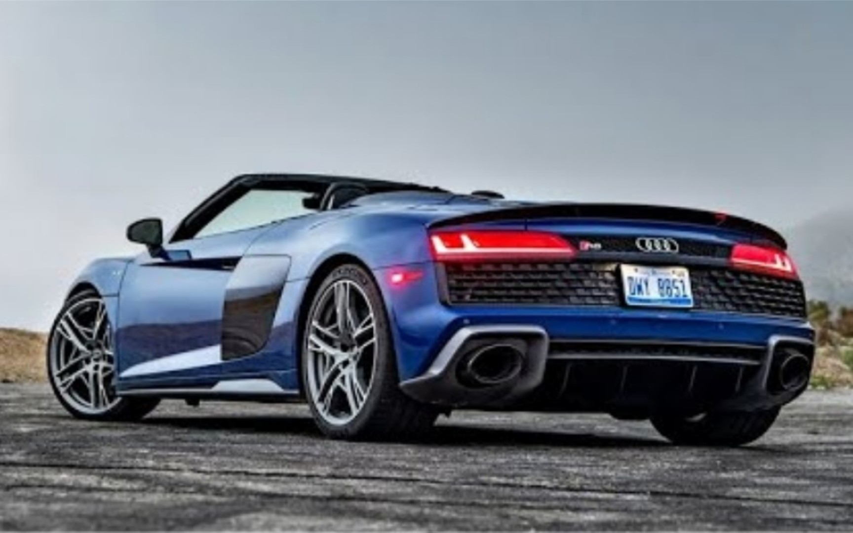 2022 奥迪 r8 spyder优秀的运动跑车!