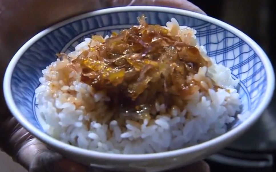 [图][孤独的美食家] 地道的猪油拌饭，欣赏一下中国版的吧