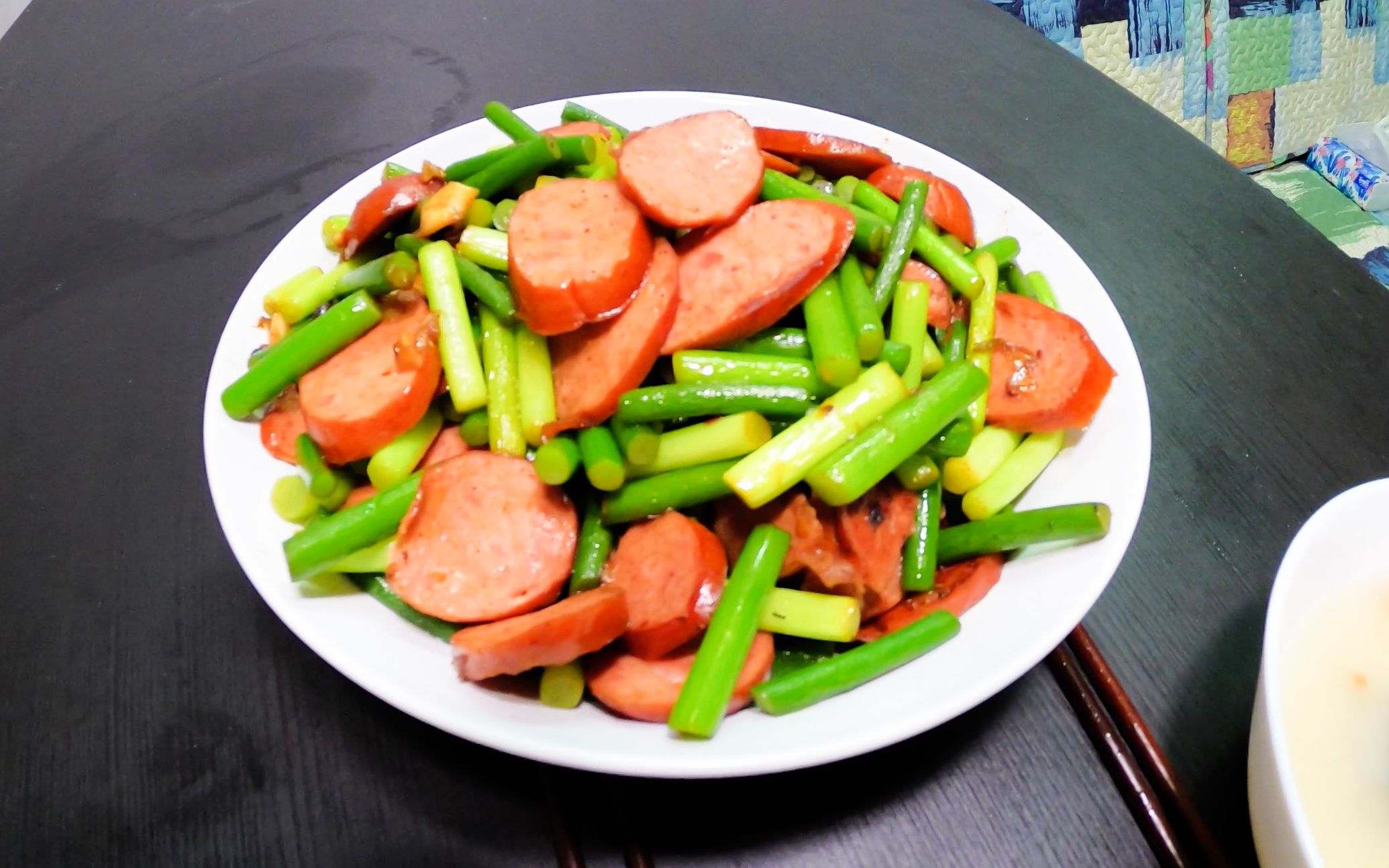 红菜苔炒香肠图片