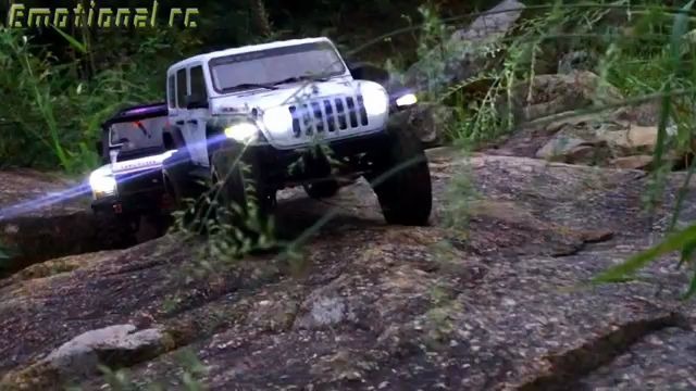 [图]【搬运】RC攀爬车 一对永远的对手相约穿越 Axial_SCX10_III_&_TRX4___Wrangler_Rubicon_JL_&_DEF