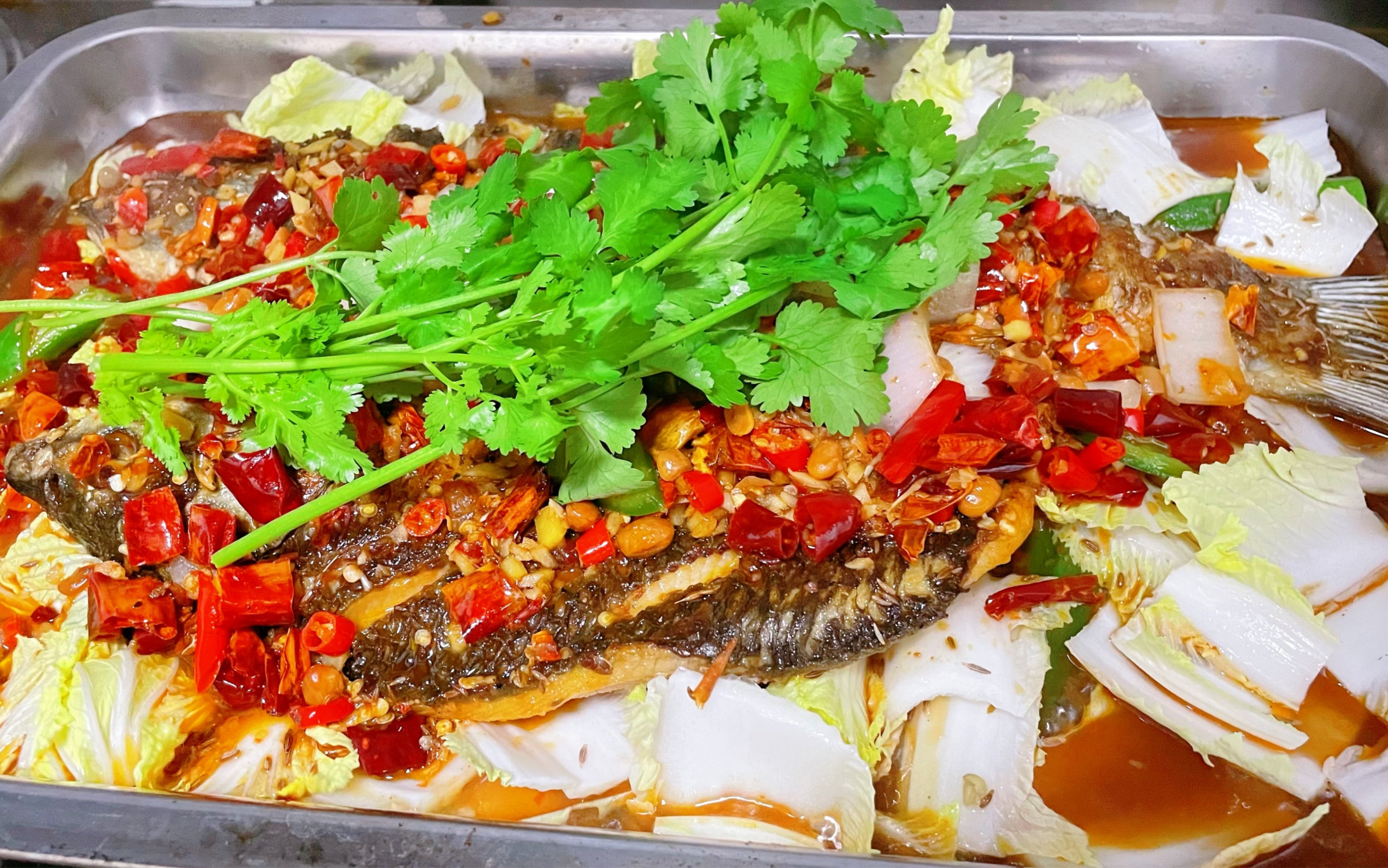 夏季必吃的一道菜烤鱼,饭店厨师分享做法,在家不用烤箱也能做