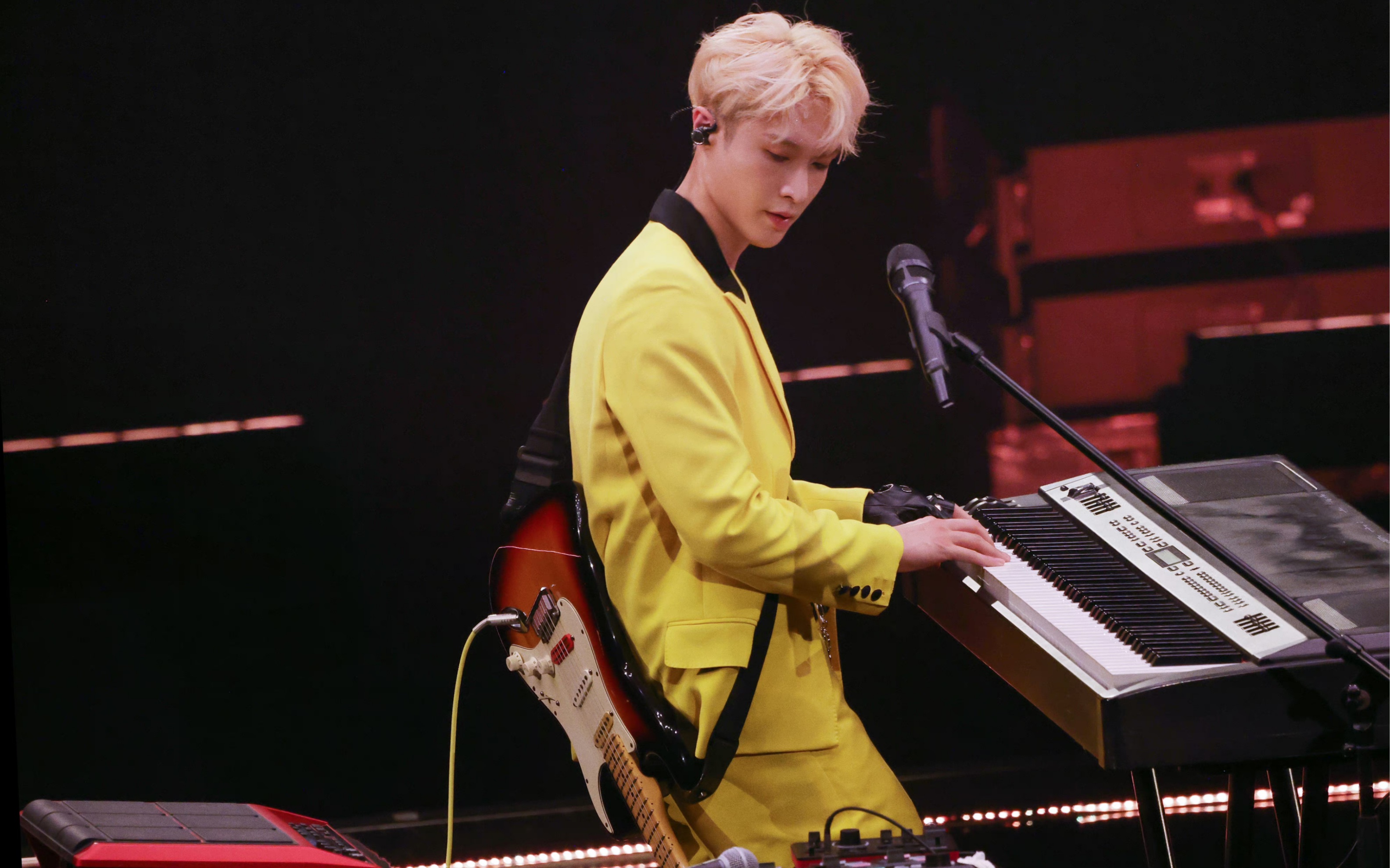 张艺兴 唤 call my name 现场编曲一人乐队超帅气!十项全能张pd!