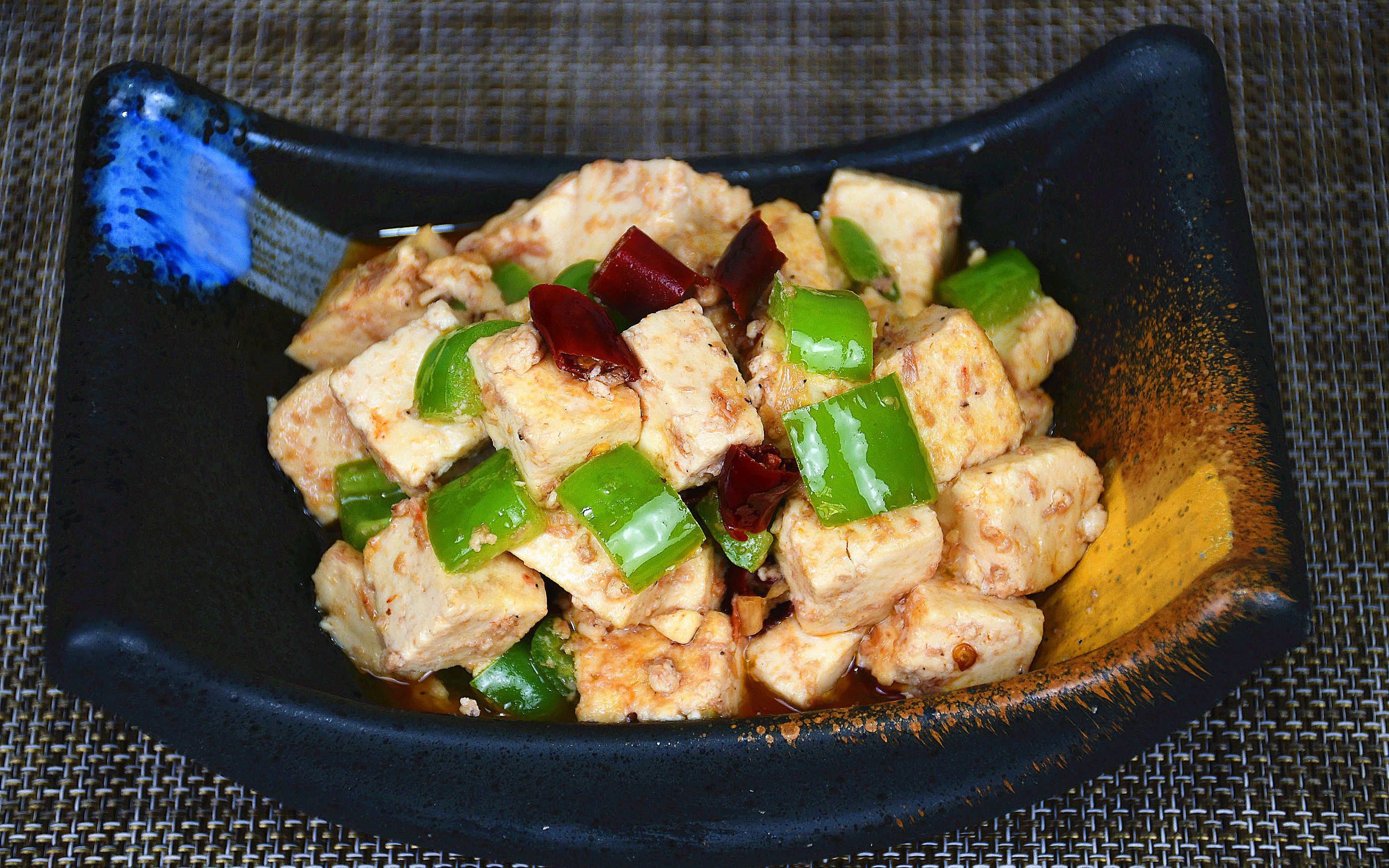 春天,教你一道"虾酱烧豆腐"!