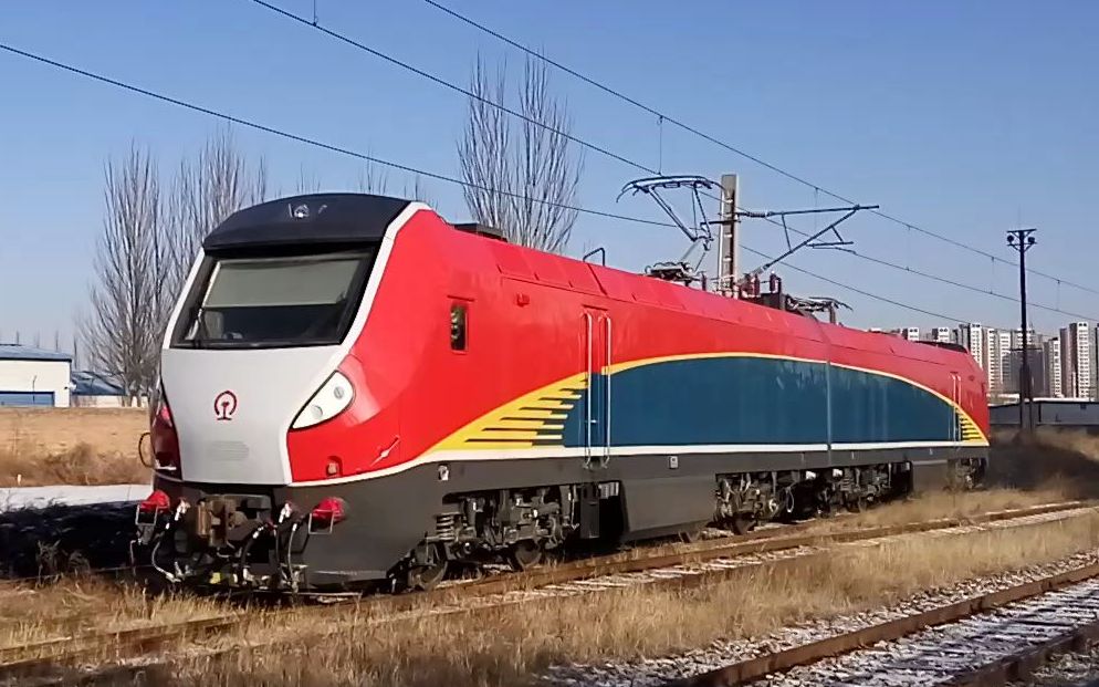 大同厂200公里8轴客运电力机车出厂试运_哔哩哔哩_bilibili