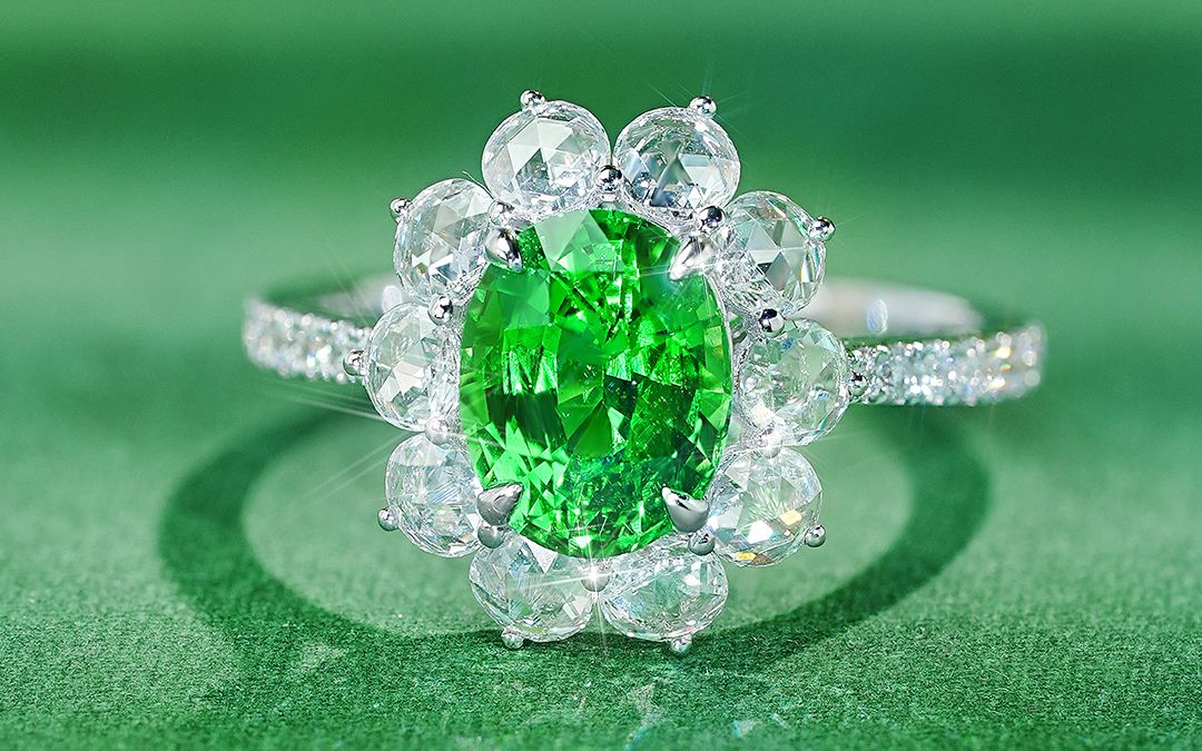 缔造田园梦,超养眼的绿色石榴石戒指!