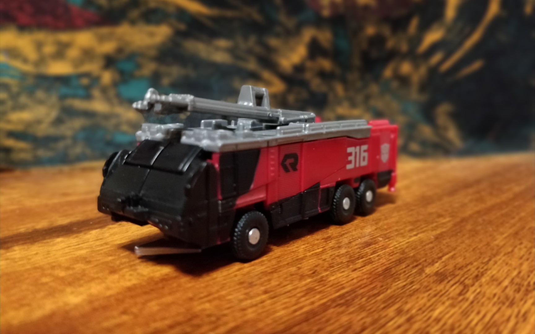 孩之宝指挥官级别御天敌