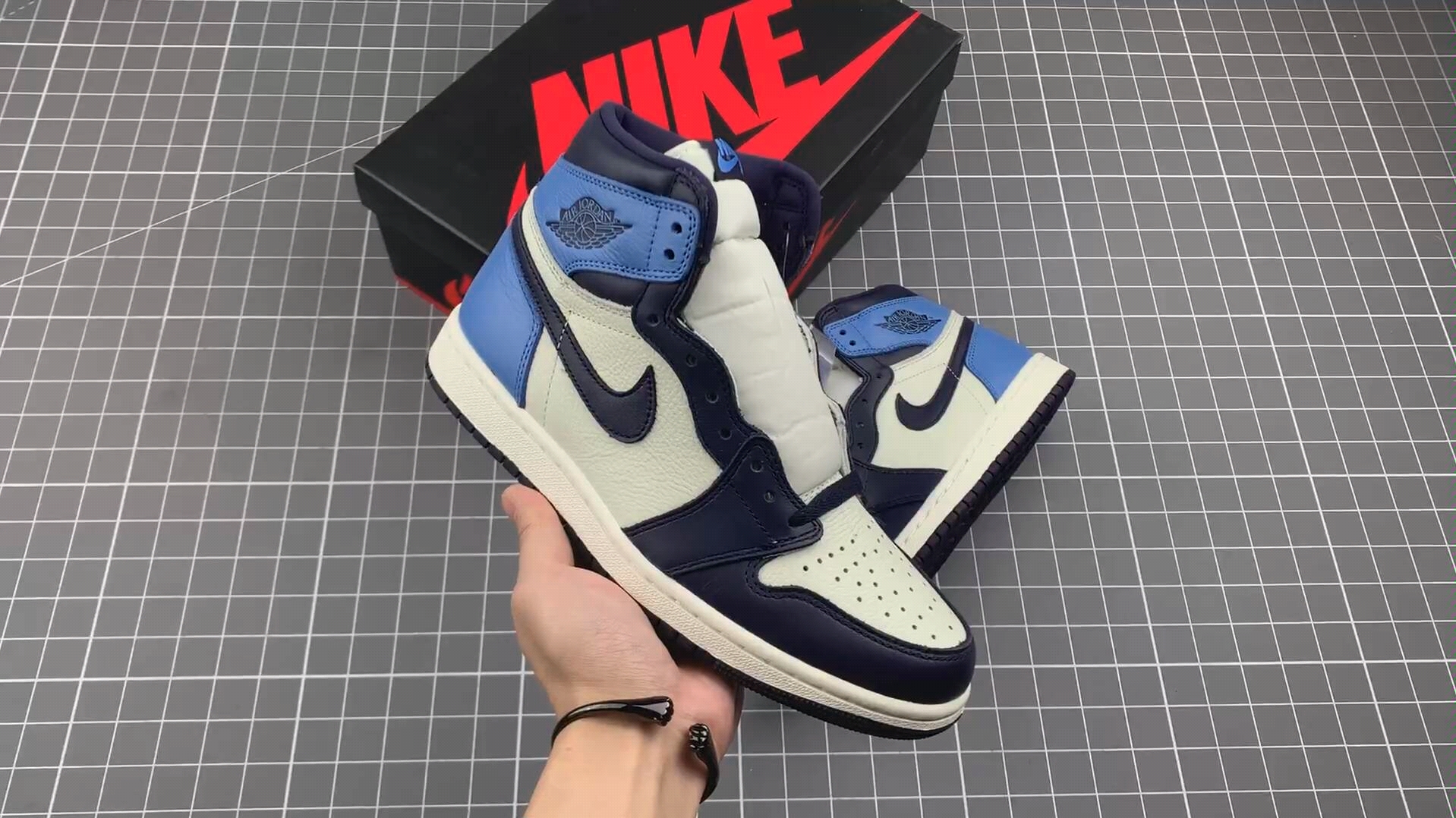 airjordan 1 retro 北卡蓝 / 黑曜石