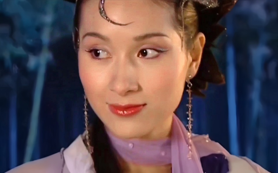 这应该是最美白骨精吧!