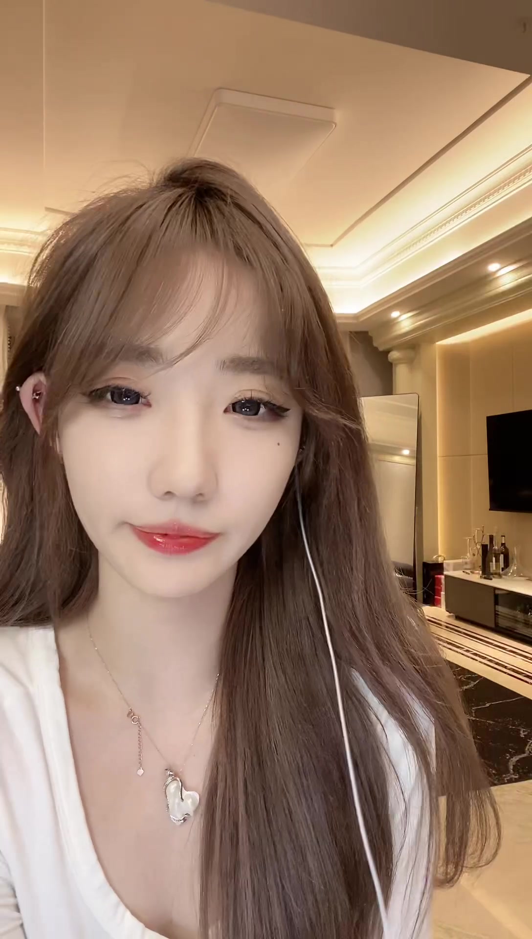 王雨萱 谁能莫名其妙送我个跑车