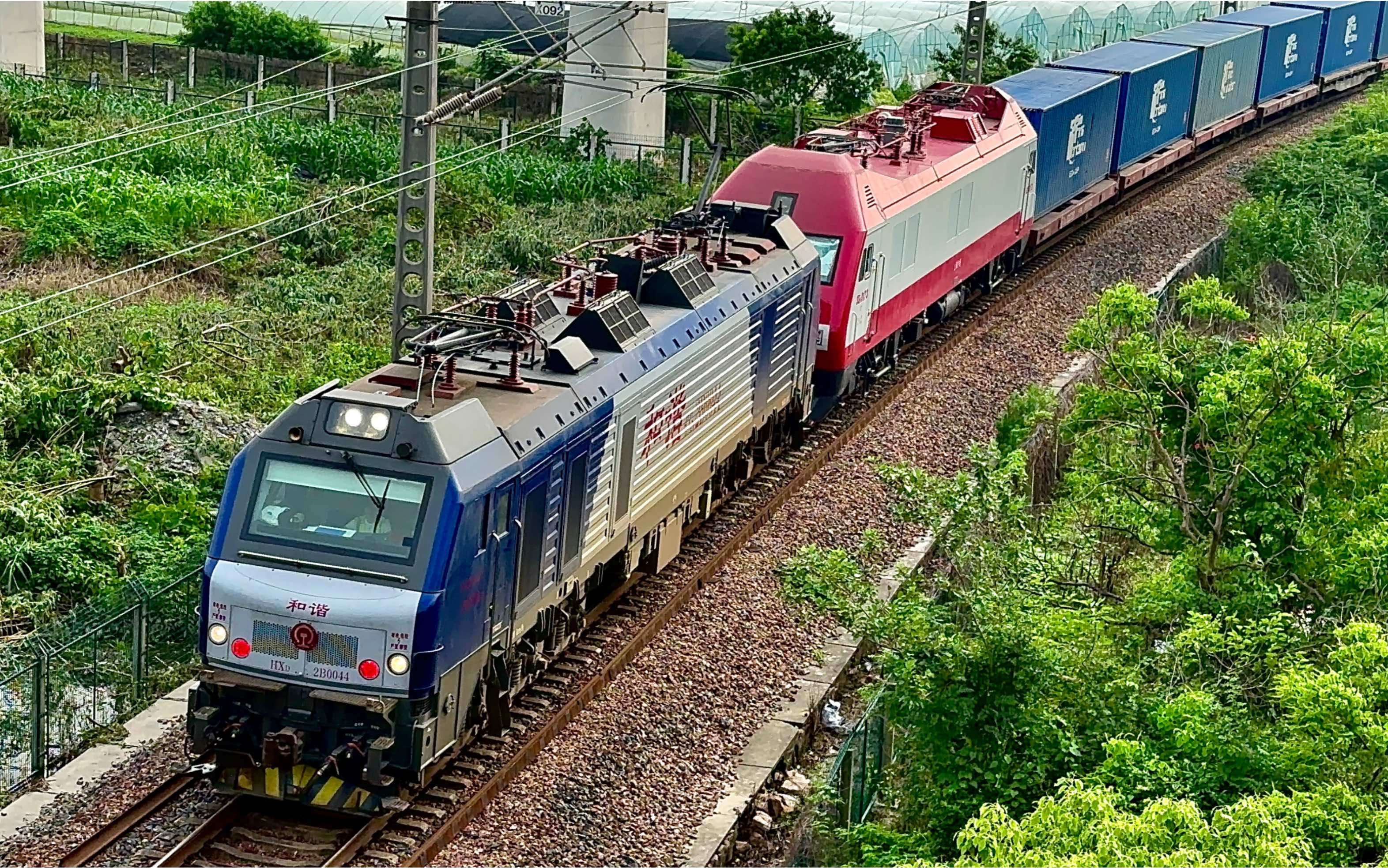 【中国铁路】从太原修完回来的崭新烧酒～电力13003次(hxd2b0044)附挂