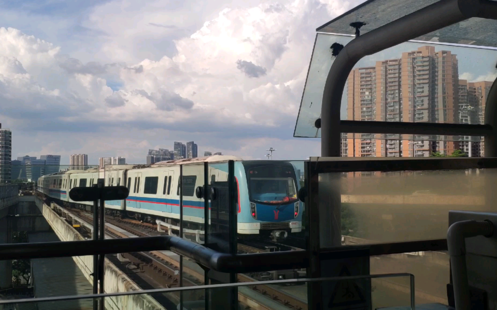 广州地铁5号线 l2 05 021-05 022 滘口存车库出库往黄埔新港方向