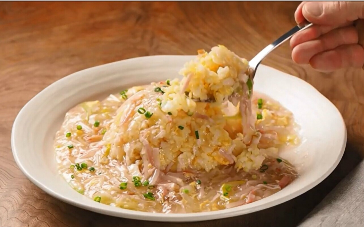 『筋肉料理人』豆芽浇汁炒饭