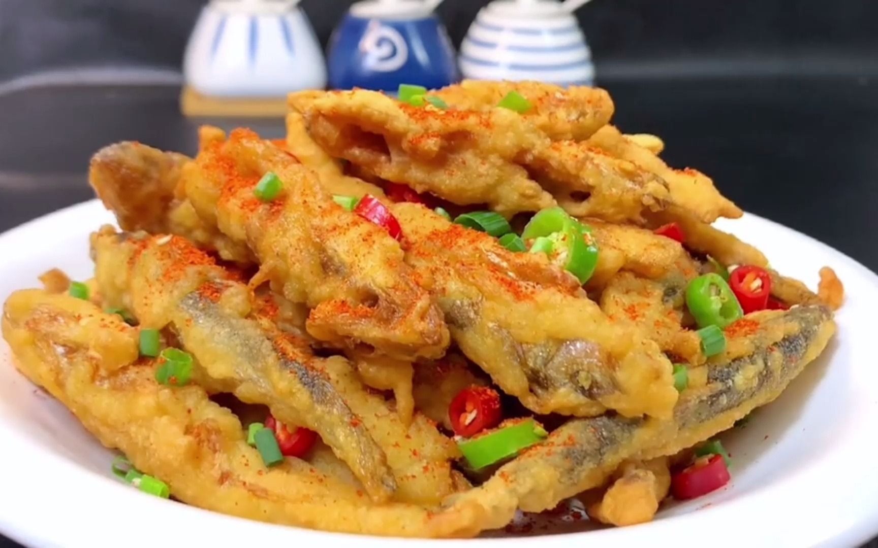 酒店68一份的香酥小河鱼在家做只需10元外酥里嫩下饭又下酒